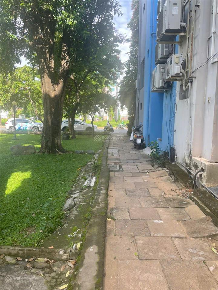 New. chủ thiện chí cho thuê văn phòng trung tâm phú mỹ hưng, 100m2, sẵn bàn ghế, 16tr/tháng