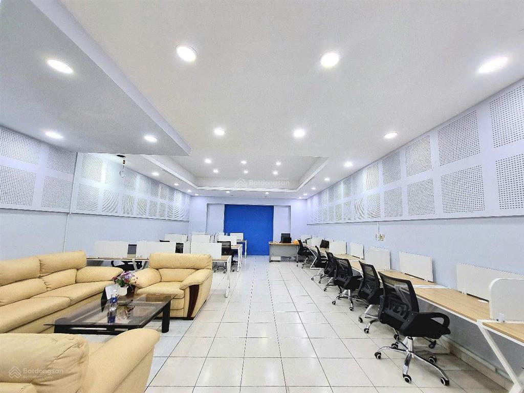 New. chủ thiện chí cho thuê văn phòng trung tâm phú mỹ hưng, 100m2, sẵn bàn ghế, 16tr/tháng