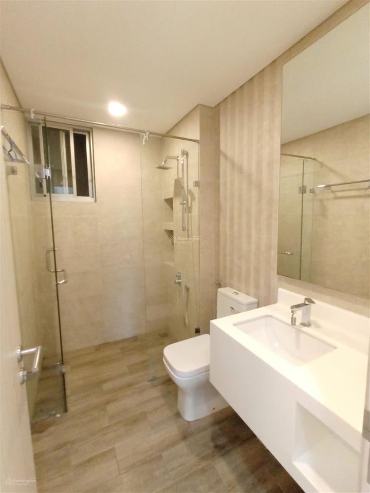 Gấp. chủ thiện chí cho thuê căn hộ midtown, 3pn, lầu cao, nội thất cơ bản, giá 48tr/tháng