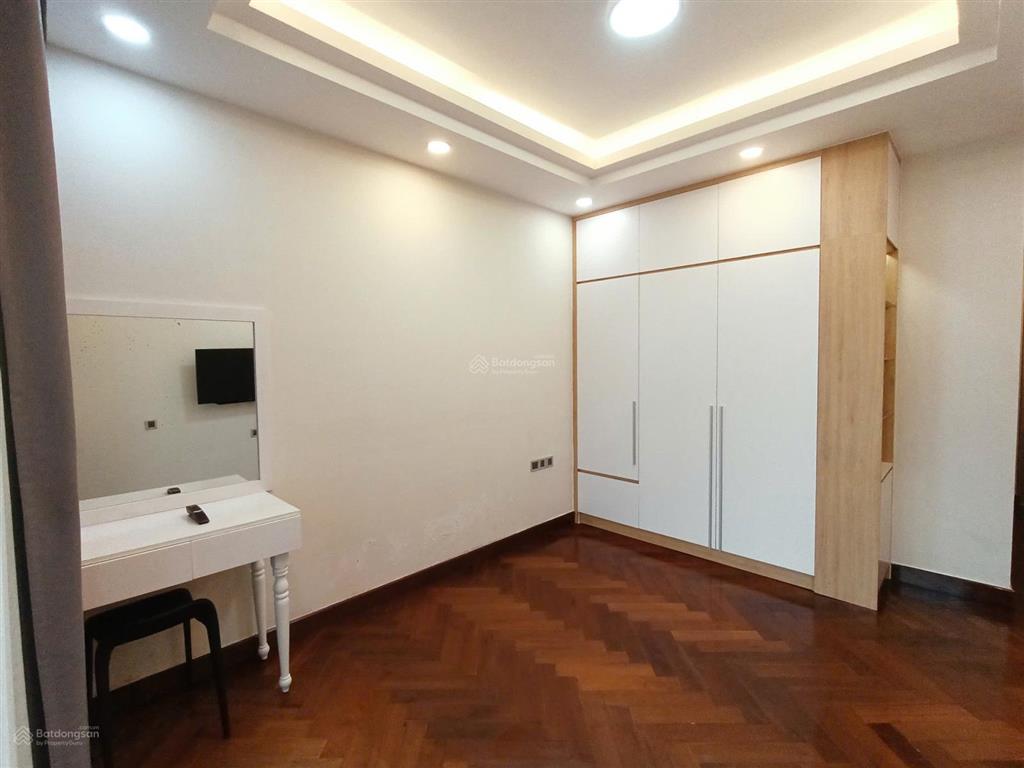 Gấp. chủ thiện chí cho thuê căn hộ midtown, 3pn, lầu cao, nội thất cơ bản, giá 48tr/tháng