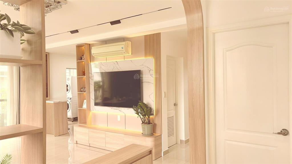 Gấp. chủ gửi cho thuê căn hộ duplex star hill, 130m2, 3pn, giá 45 tr/tháng
