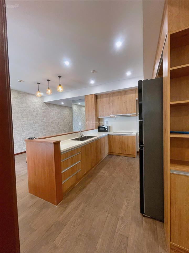 Gấp. chủ gửi bán gấp căn hộ saigon south, căn góc, 3pn, view hồ bơi, lầu cao, giá 7,2 tỷ