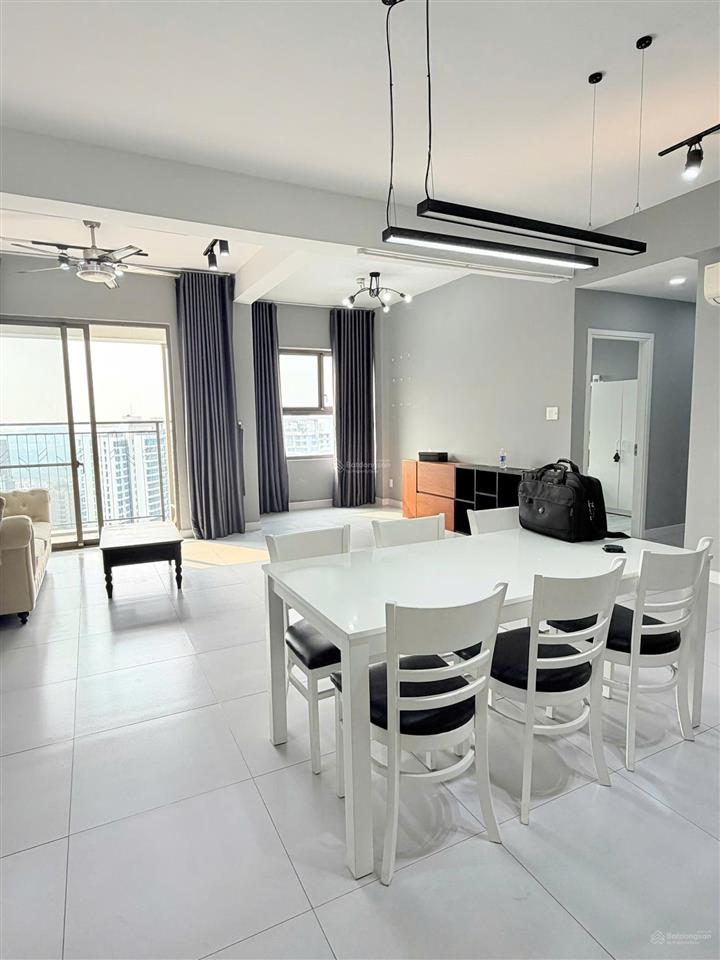 Gấp. chủ gửi bán gấp trong tháng căn hộ 95m2 saigon south, căn góc, tầng cao, tòa a, giá 7,3 tỷ
