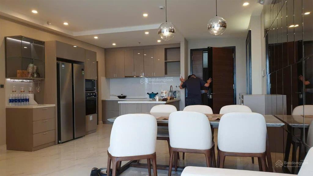 Gấp. chủ gửi bán gấp căn hộ midtown phú mỹ hưng, 130m2, lầu cao, giá 14,5 tỷ