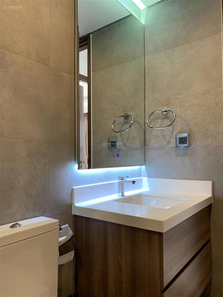 Gấp. chủ gửi cho thuê căn hộ midtown pmh, căn góc, lầu 20, 84m2, nhà đẹp, giá 29tr/tháng