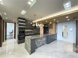 Gấp. chủ kẹt tiền gửi bán gấp căn hộ the peak, 124m2, lầu cao view sông, giá 18 tỷ