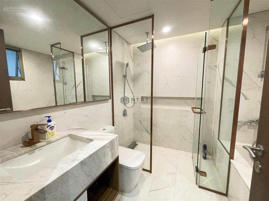 Gấp. chủ kẹt tiền gửi bán gấp căn hộ the peak, 124m2, lầu cao view sông, giá 18 tỷ