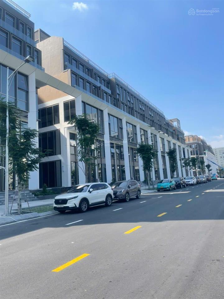 Gấp. cho thuê tòa nhà văn phòng kdc l'arcade phú mỹ hưng, 450m2 sàn, giá 90tr/tháng