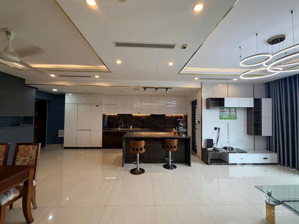 Gấp. chủ kẹt tiền gửi bán gấp trong tháng căn hộ riverpark premier, 135m2, tòa b, giá 15,1 tỷ