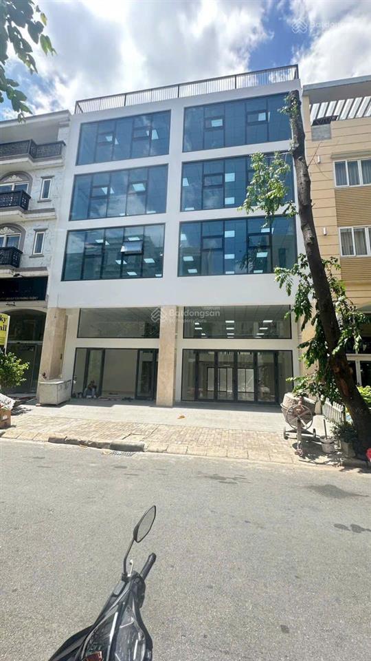 Gấp. cho thuê tòa nhà văn phòng hưng gia pmh, diện tích sàn 729m2, giá 150tr/th