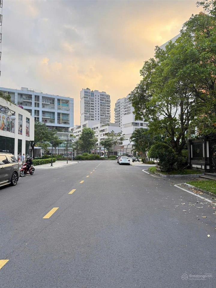 Gấp. chủ gửi bán biệt thự mỹ tú 2 phú mỹ hưng, căn góc đường lớn, 473m2, giá 195 tỷ