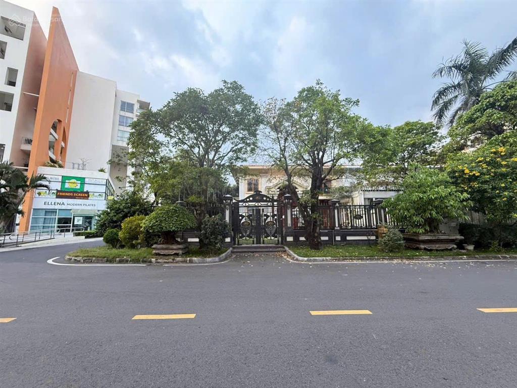 Gấp. chủ gửi bán biệt thự mỹ tú 2 phú mỹ hưng, căn góc đường lớn, 473m2, giá 195 tỷ