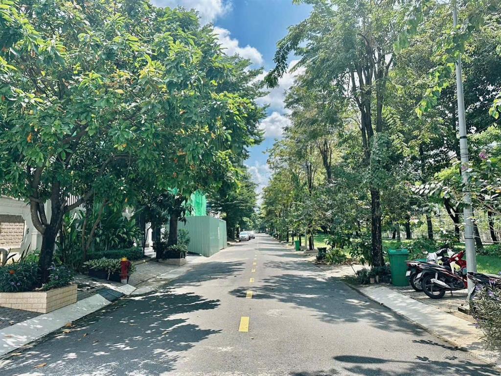 Gấp. chủ kẹt tiền gửi bán gấp biệt thự cityland, 372m2, nội thất cao cấp, có thang máy, giá 85 tỷ