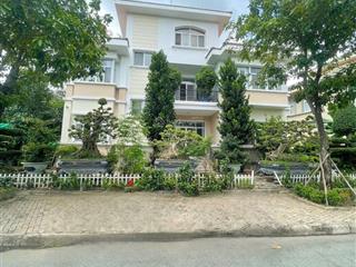 Gấp. chủ gửi bán gấp biệt thự chateau pmh, 522m2, căn góc, giá 250 tỷ