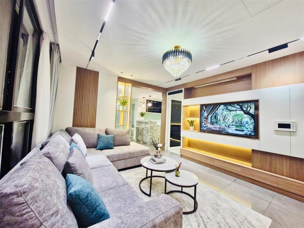 Gấp. giảm giá bán gấp trong tháng căn hộ star hill, căn góc, lầu cao, 102m2, nhà đẹp, giá 9,9 tỷ