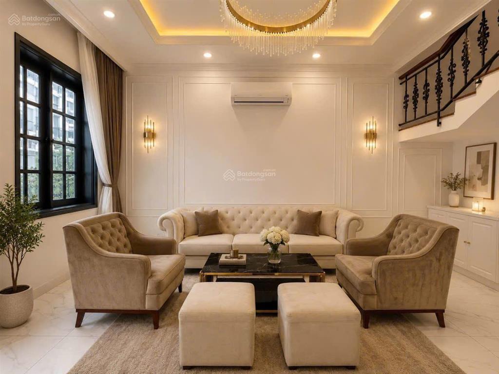 Gấp. cho thuê biệt thự phường tân hưng kế phú mỹ hưng, 250m2, có hồ bơi, giá 85tr/tháng