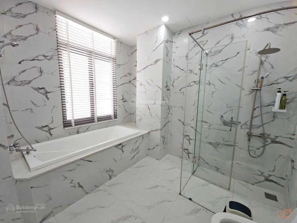 Gấp. cho thuê biệt thự phường tân hưng kế phú mỹ hưng, 250m2, có hồ bơi, giá 85tr/tháng