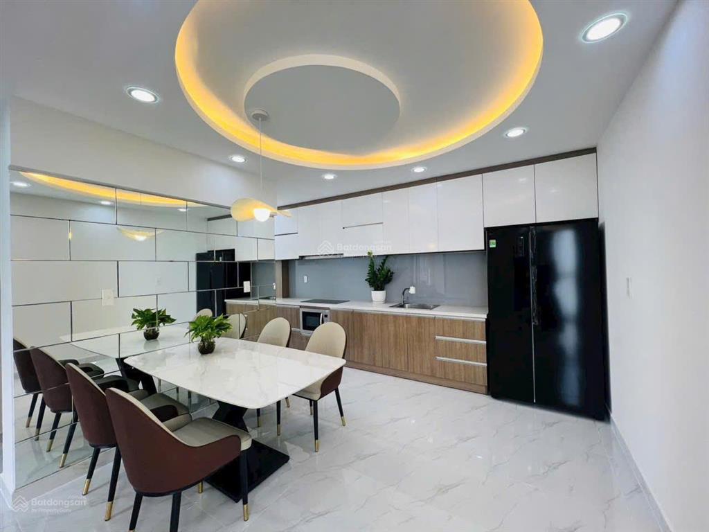 Gấp. chủ thiện chí gửi bán gấp căn hộ 3pn star hill, lầu cao, view hồ bơi, nt cao cấp giá 7,6 tỷ