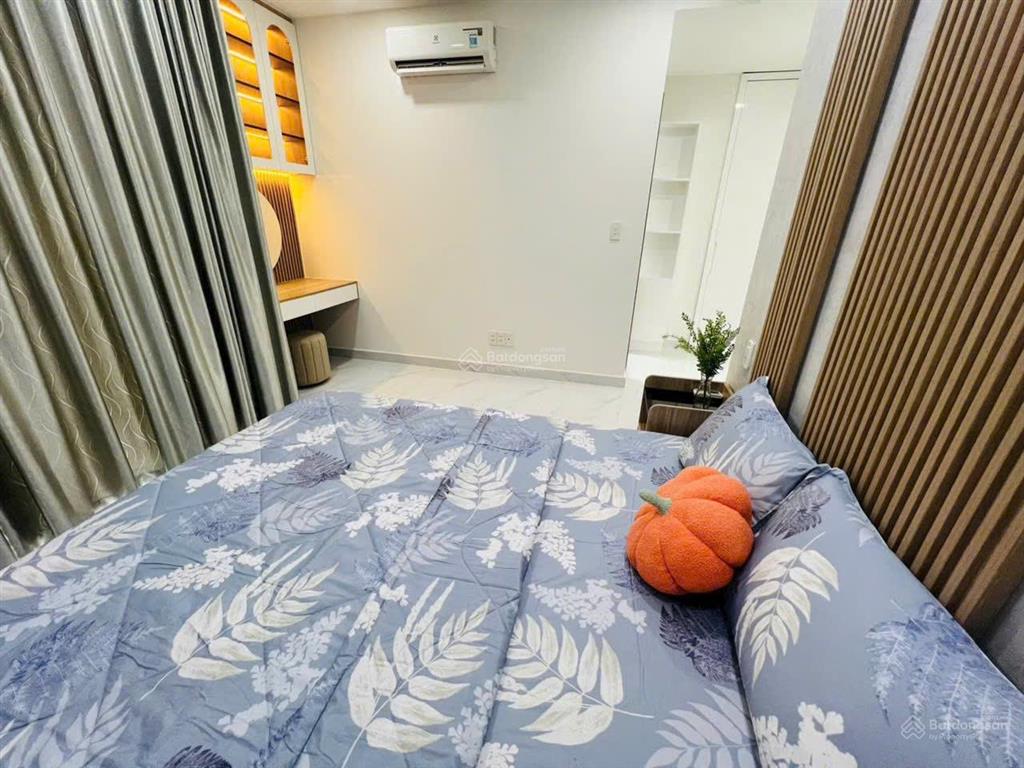 Gấp. chủ thiện chí gửi bán gấp căn hộ 3pn star hill, lầu cao, view hồ bơi, nt cao cấp giá 7,6 tỷ