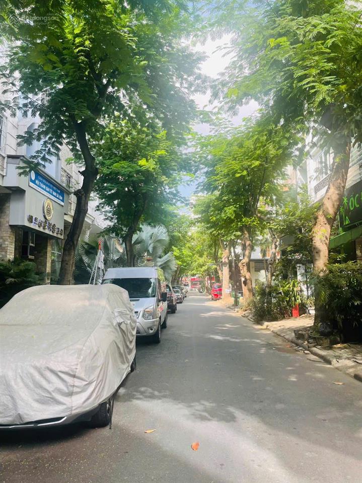 Gấp. kẹt tiền bán gấp nhà phố hưng gia 2, nhà đẹp, giá 28 tỷ