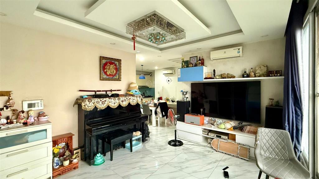 Gấp. chủ gửi bán gấp căn hộ star hill, căn góc, 95m2, 3pn, nhà đẹp, giá 7,9 tỷ