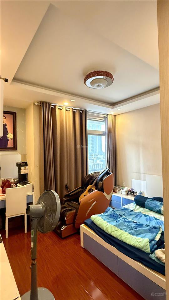 Gấp. chủ gửi bán gấp căn hộ star hill, căn góc, 95m2, 3pn, nhà đẹp, giá 7,9 tỷ