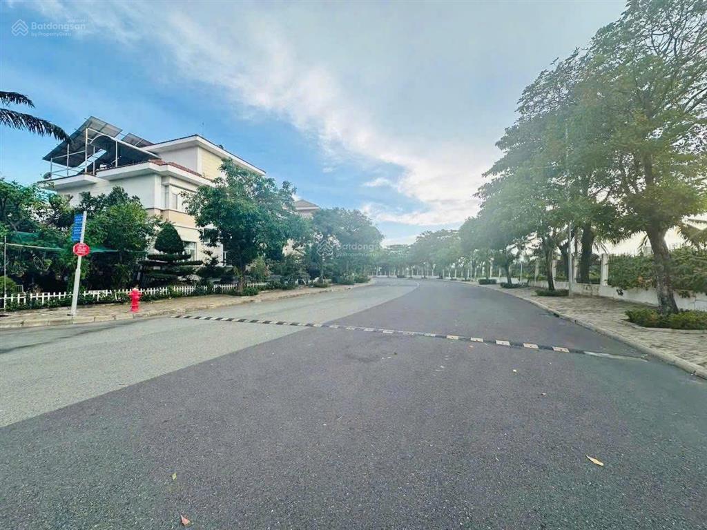 Gấp. chủ thiện chí gửi bán gấp biệt thự chateau phú mỹ hưng, 522m2, giá 300 tỷ