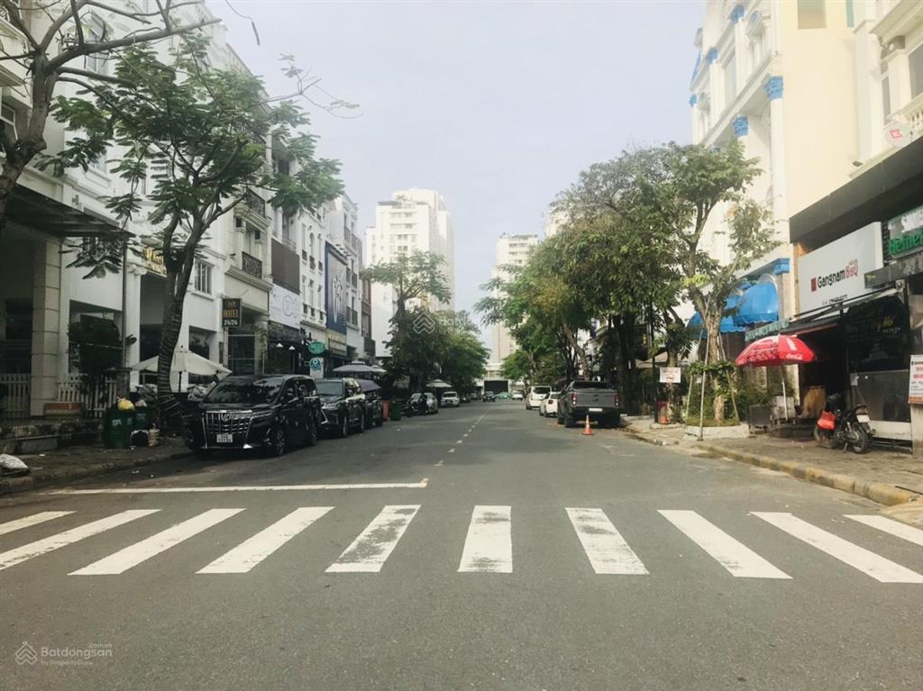 Gấp. kẹt tiền bán gấp nhà phố khu hưng gia mặt đường phan khiêm ích, giá 37 tỷ