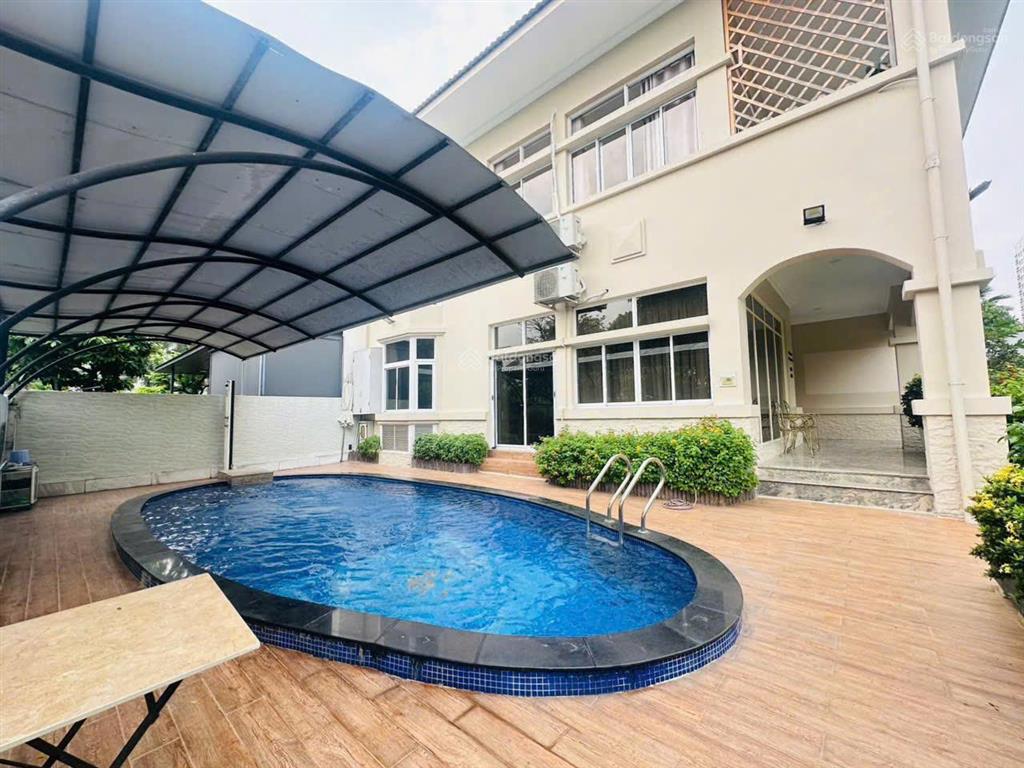 Gấp. cho thuê biệt thự phú mỹ hưng, có hồ bơi riêng, căn góc, 397m2, giá 130tr/tháng