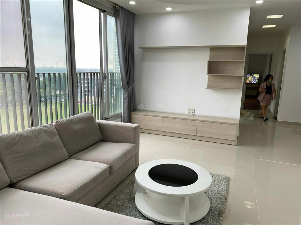 Gấp. cho thuê căn hộ star hill pmh, 3pn, căn góc, lầu cao, giá 25tr/tháng