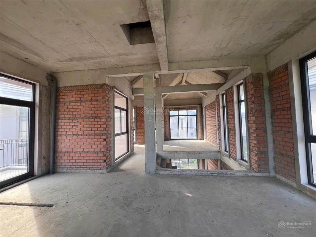 Gấp. giảm giá bán gấp biệt thự đơn lập zeitgeist nhà bè, 12,5x20 = 250m2, có sổ hồng, giá 34 tỷ