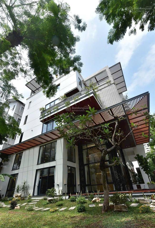 Gấp. bán gấp nhà phố  căn góc công viên hưng gia, pmh, giá 53 tỷ.