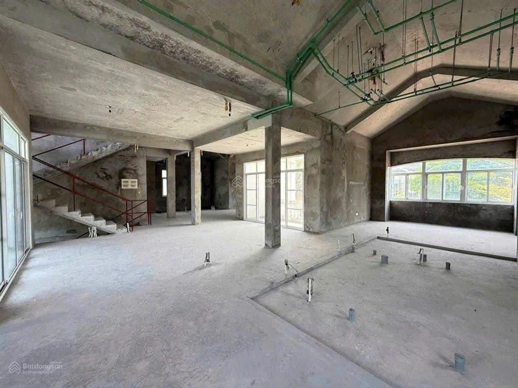 Gấp. bán gấp biệt thự đơn lập nội khu chateau, pmh, 567m2, giá 220 tỷ