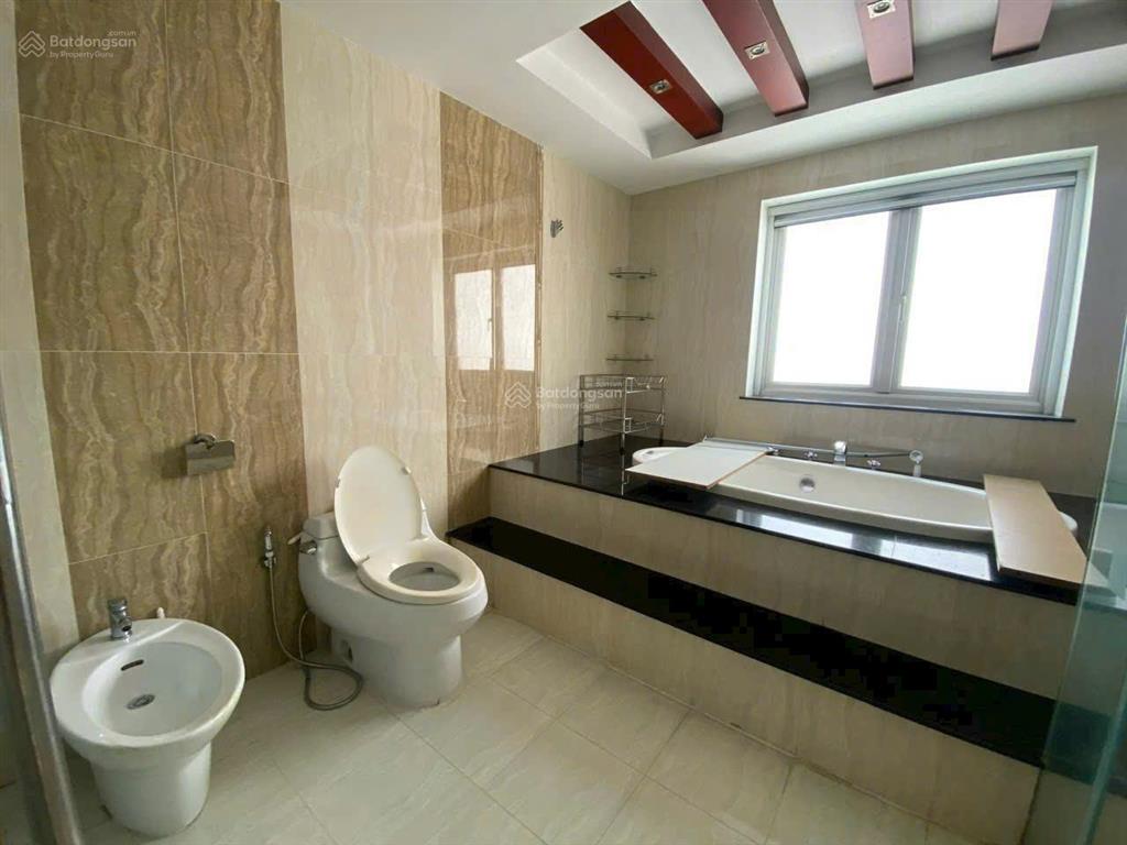 Gấp. bán gấp nhà phố hưng gia 4, pmh, kế chung cư sky garden, giá 29,5 tỷ