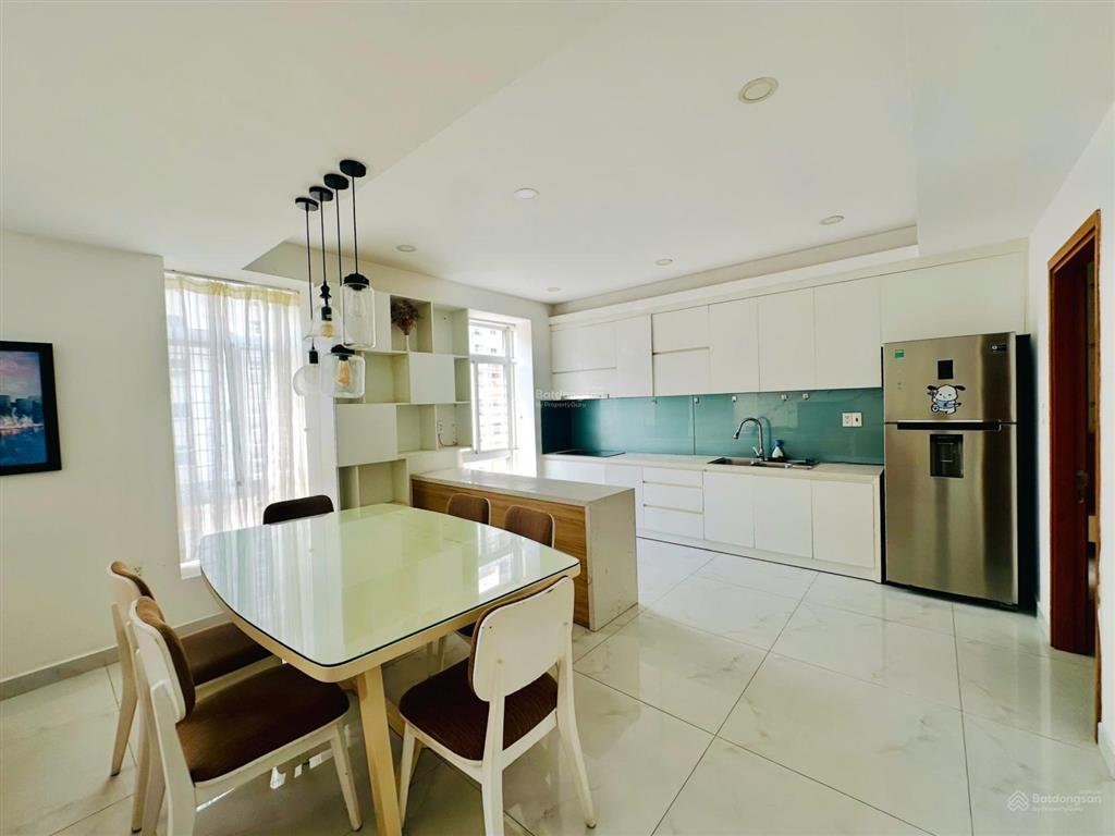 Gấp. cho thuê penthouse sky garden 3, 250m2, 3pn, 3wc, nội thất đẹp giá 40tr/tháng
