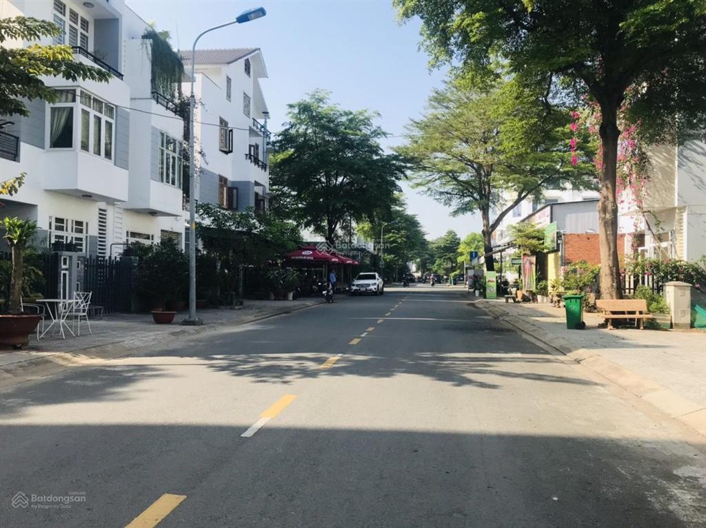 Gấp. kẹt tiền giảm giá bán gấp biệt thự kdc nam long, căn góc công viên, 320m2, giá còn 22 tỷ