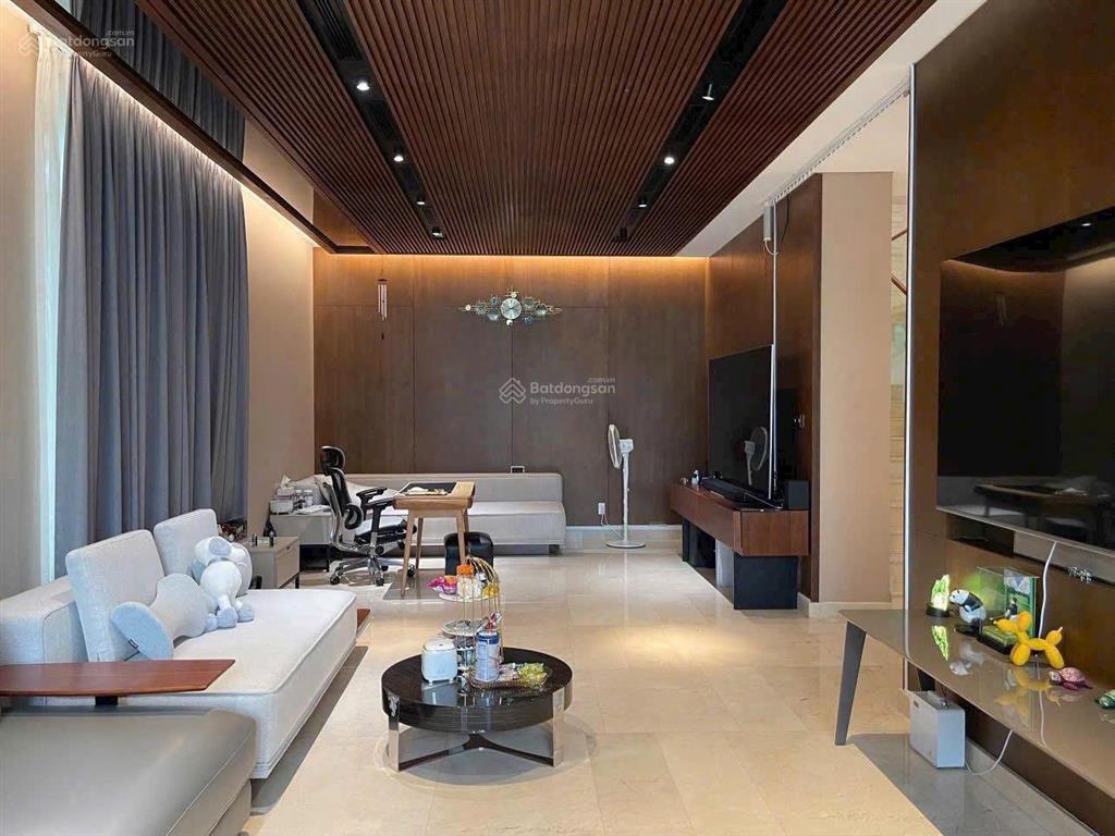Gấp. bán gấp biệt thự đơn lập phú gia, 368m2, có hầm, căn góc, giá 140 tỷ