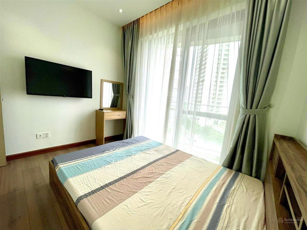 Bán căn hộ riverpark premier, phú mỹ hưng. dt 130m2, full nội thất, lầu cao. giá 17 tỷ. 0906 338 ***