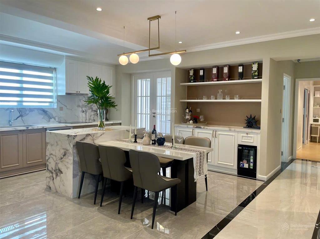 Siêu tốt  căn hộ garden court 1, phú mỹ hưng. dt 180m2. nhà mới. giá tốt thị trường. 0901 764 ***