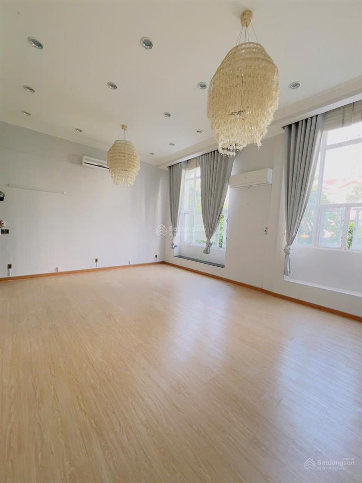 Cần cho thuê văn phòng trong căn biệt thự khu mỹ thái 2 đường 17, trục chính vào khu nam