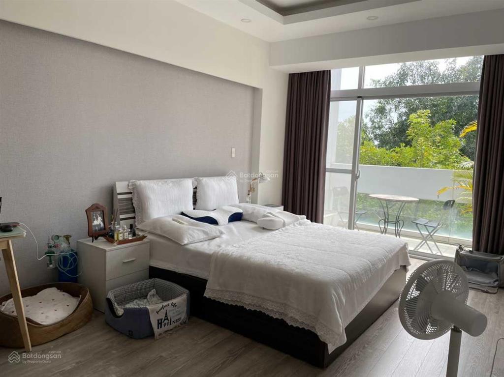 Không sử dụng nên chuyển nhượng lại căn hộ garden court 128m2, giá rẻ nhất khu 15.4 tỷ
