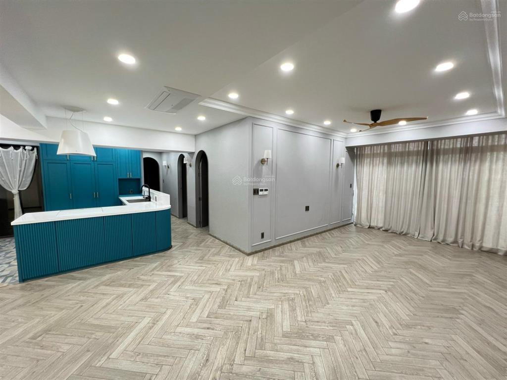 Không sử dụng nên chuyển nhượng lại căn hộ garden court 128m2, giá rẻ nhất khu 15.4 tỷ