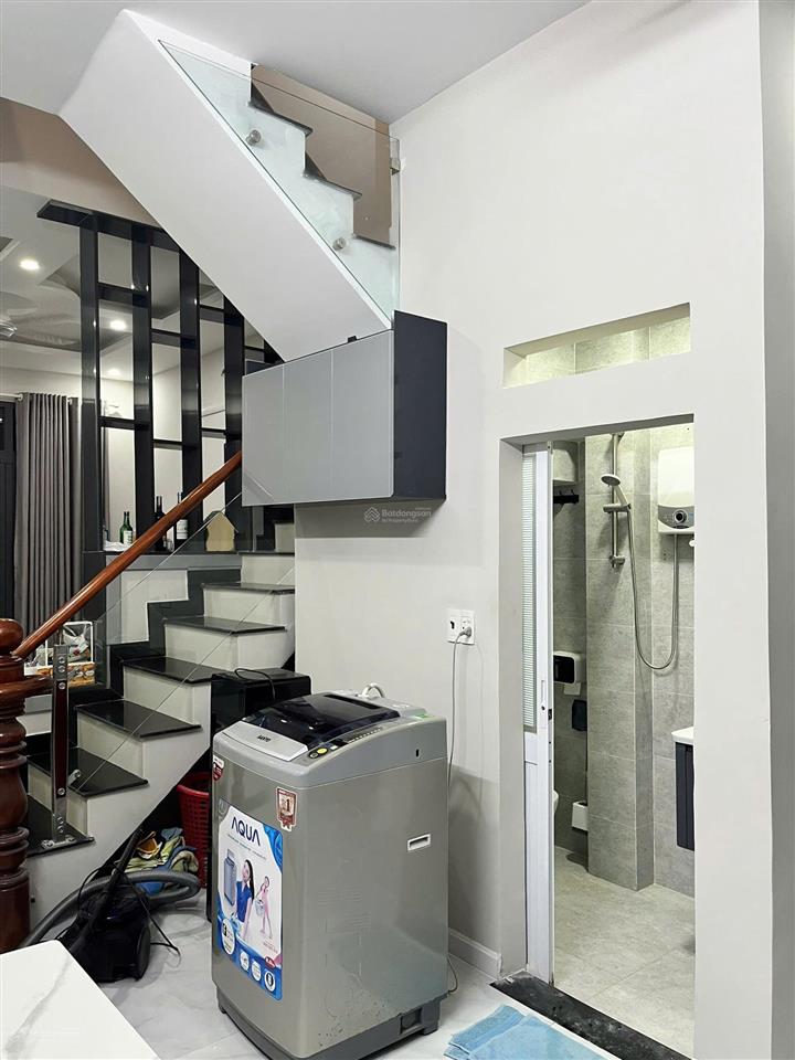 Nhà phố gò vấp, đường hẻm thoáng sạch phạm văn chiêu, nhà đúc kiên cố, nội thất đầy đủ, xem là ưng