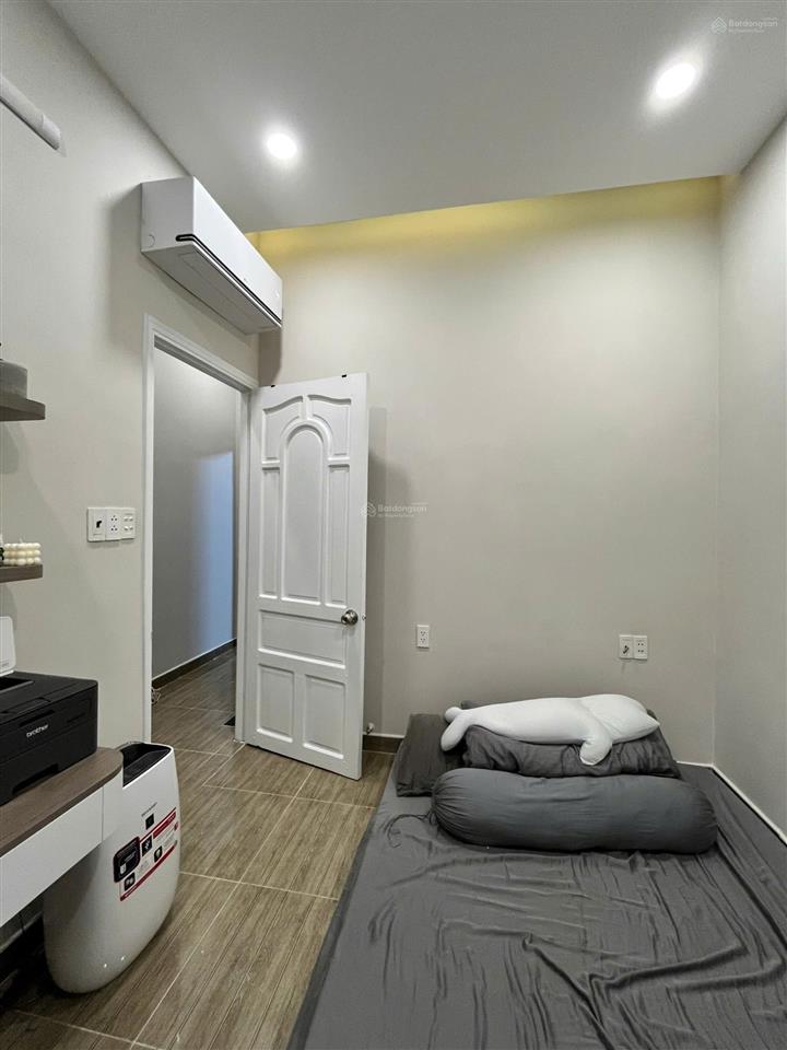 Nhà phố gò vấp, đường hẻm thoáng sạch phạm văn chiêu, nhà đúc kiên cố, nội thất đầy đủ, xem là ưng