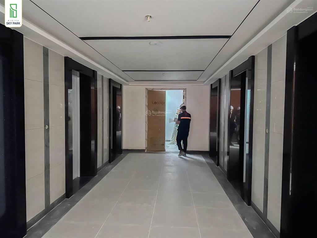 Kẹt tài chính, bán lỗ sốc 600 triệu căn góc 70m2 tầng 18 view thoáng  giá thấp hơn thị trường