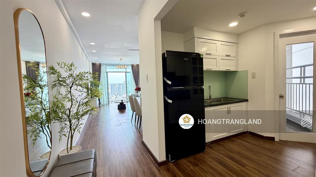 Bán gấp 2pn hoàng anh thanh bình q7 hcm  nhà siêu rộng cực đẹp view q1.  trang hatb 0905 521 ***
