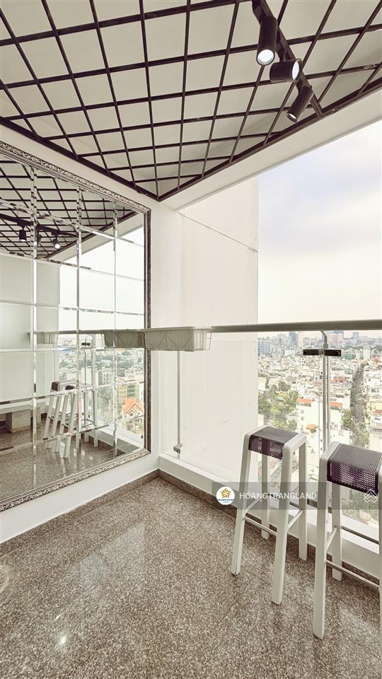 Bán gấp 2pn 2wc hoàng anh thanh bình q7  nhà siêu rộng cực đẹp view q1.  trang hatb 0905 521 ***