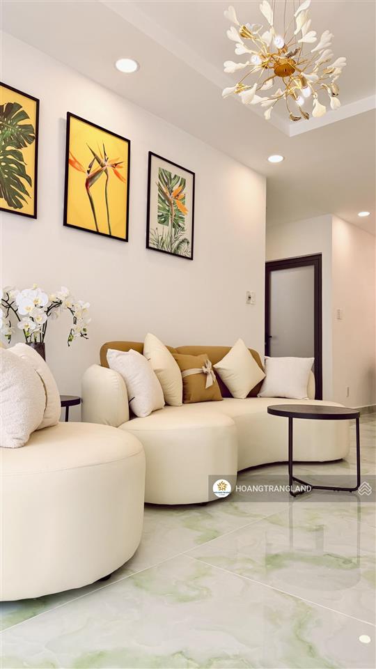 Bán gấp 2pn 2wc hoàng anh thanh bình q7  nhà siêu rộng cực đẹp view q1.  trang hatb 0905 521 ***