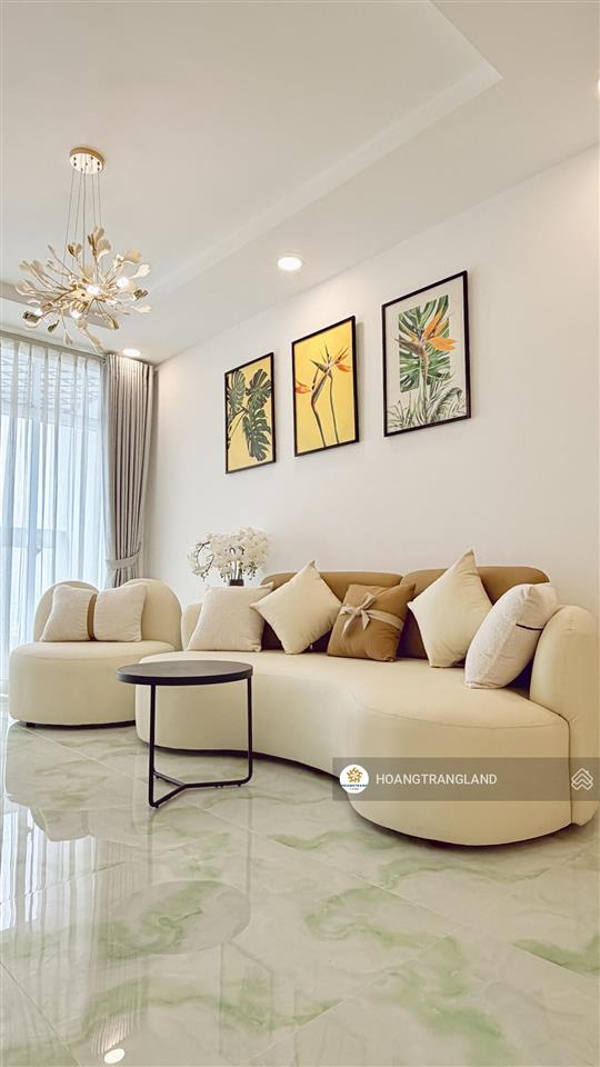 Bán gấp 2pn 2wc hoàng anh thanh bình q7  nhà siêu rộng cực đẹp view q1.  trang hatb 0905 521 ***