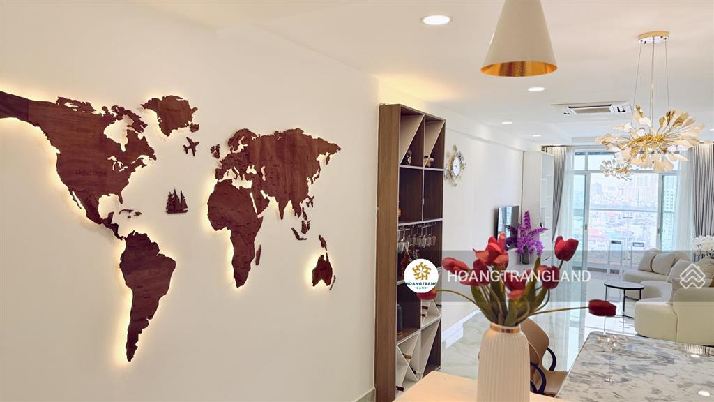 Bán gấp 2pn 2wc hoàng anh thanh bình q7  nhà siêu rộng cực đẹp view q1.  trang hatb 0905 521 ***